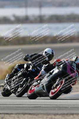 media/Nov-16-2025-Race Pace (Sun) [[8c5fa54630]]/Non Verified Riders (1st 20 Minutes)/1-Turn 14 (10am)/